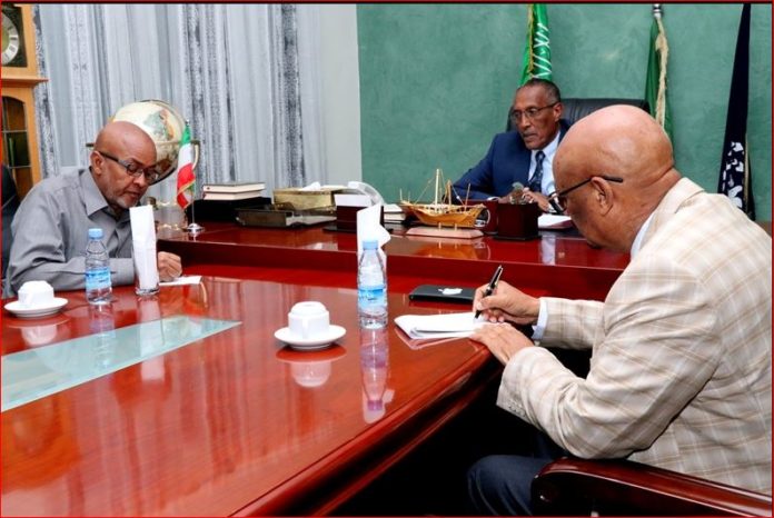 Madaxweyne Muuse iyo Hogaamiyeyaasha asxaabta qaranka oo heshiis saxeexay