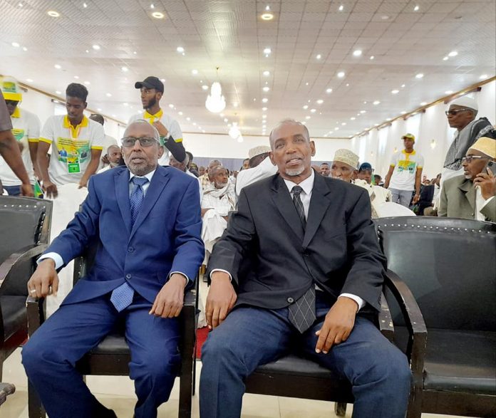 Maxamuud Cabdi Cilmi iyo Nuur Muhindis Guud-cade, ayaa shalay si rasmiya ugu dhawaaqay in ay yihiin murashixiin u tagaan ka mid noqoshada xildhibaanada golaha degaanka iyo wakiiladda ee soo socda.