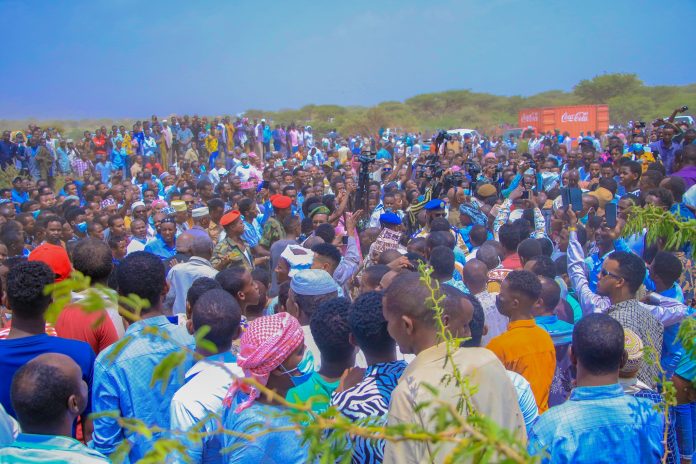 Madaxweynaha Somaliland oo ka Qaybgalay Aas Qaran oo loo Sameeyay Suldaan Cumar Suldaan Maxamed