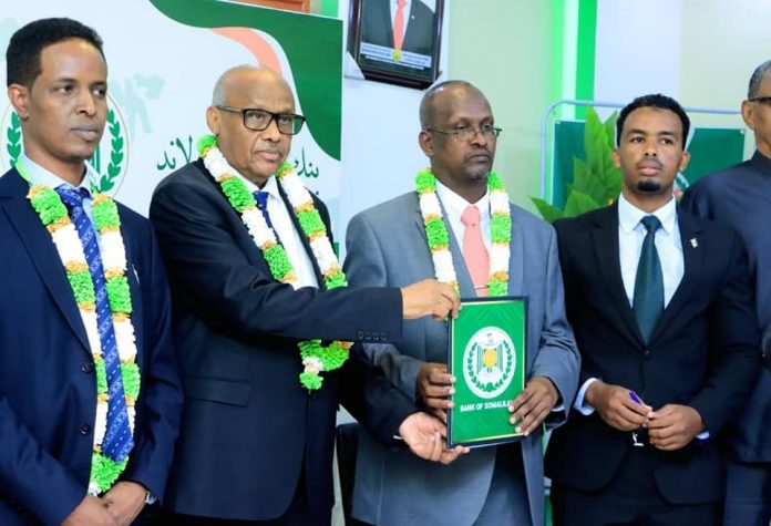 Masuuliyiinta Cusub ee Baanka Dhexe oo Xilkii la Wareegay