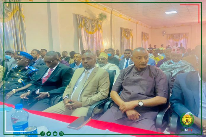 Wasiir Ku xigeenka arrimaha Gudaha oo Xilkii U kala Wareejiyay Badhosaabkii Hore iyo ka Cusub ee Gobolka Gebilay.