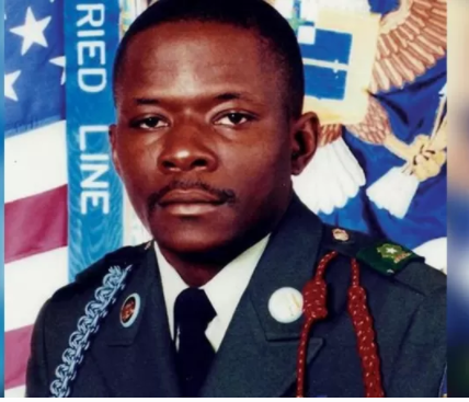 Maxaa askarigan loo siiyay abaalmarinta ugu sarreysa ee militariga Maraykanka