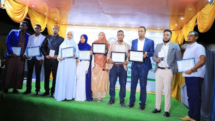 Hay’adda Dhawrista Tayada Ee Somaliland oo Abaalmairsay Shaqaalihii ugu Fiicnaa Sannadkii Tegay.