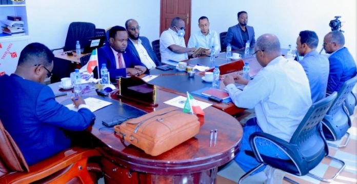 Golaha wakiillada oo u Yeedhay Mareeyaha wakaalada Biyaha ee Magaalada Hargeysa