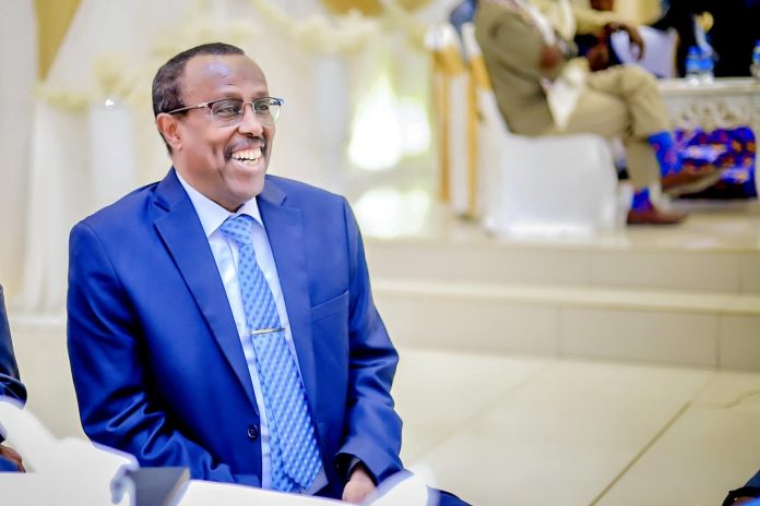 Wasiirka Horumarinta Beeraha JSL Mudane Cabdiqaadir Iimaan Warsame